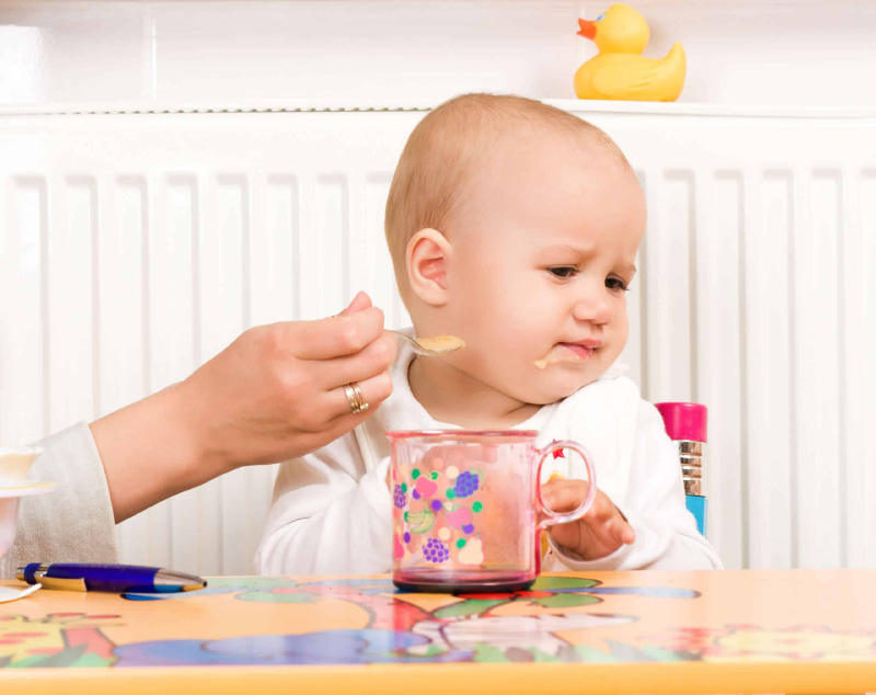 bé biếng ăn dẫn đến việc thiếu canxi